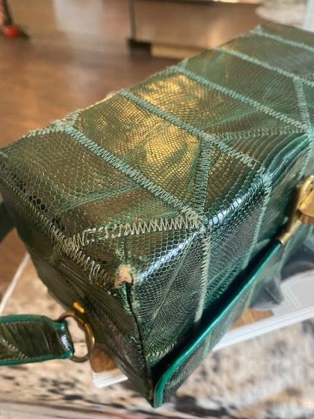 1930 - 1940 Green Snakeskin Handbag - Picture 3 of 5